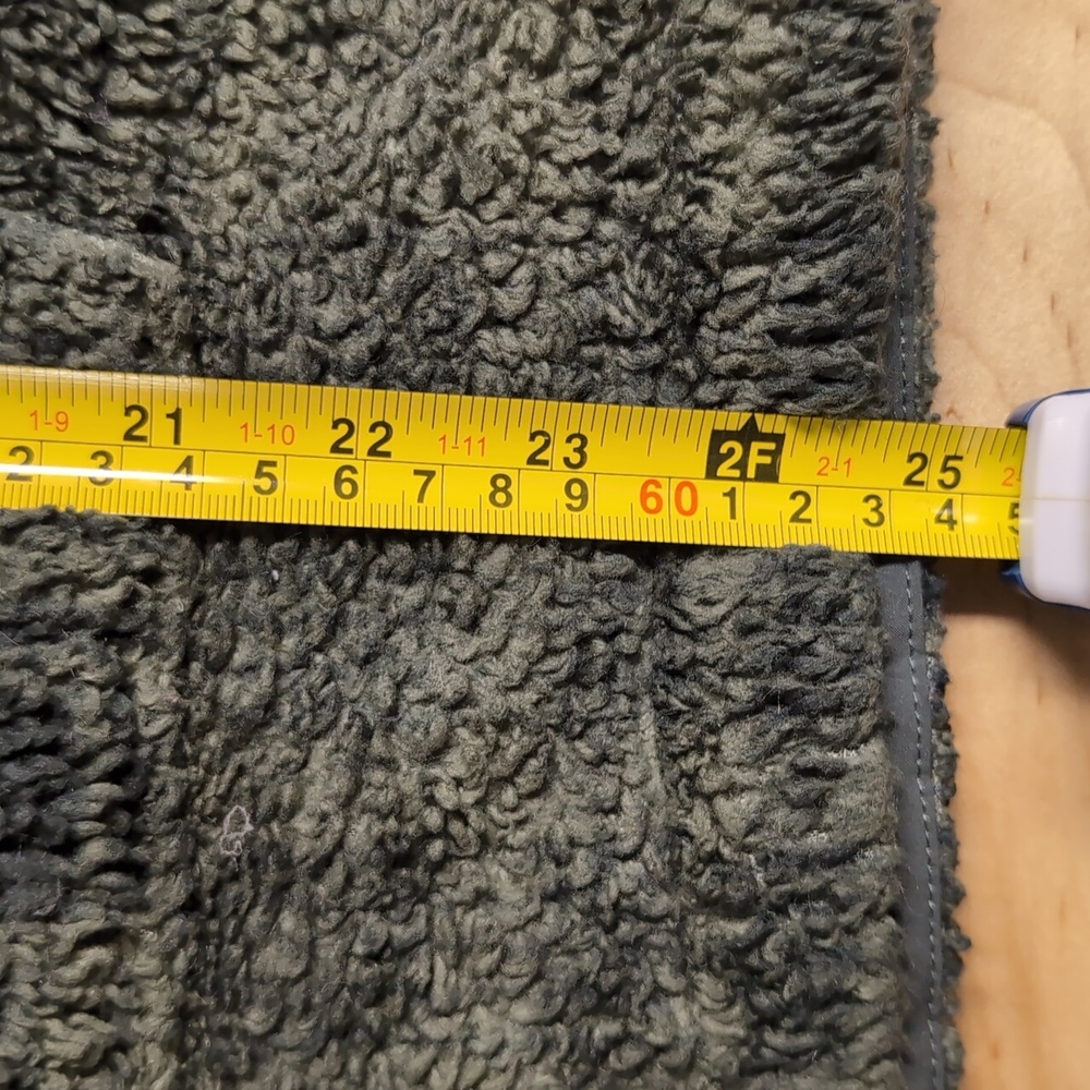 Eddie Bauer Green plaid sherpa - Picture 8 of 10